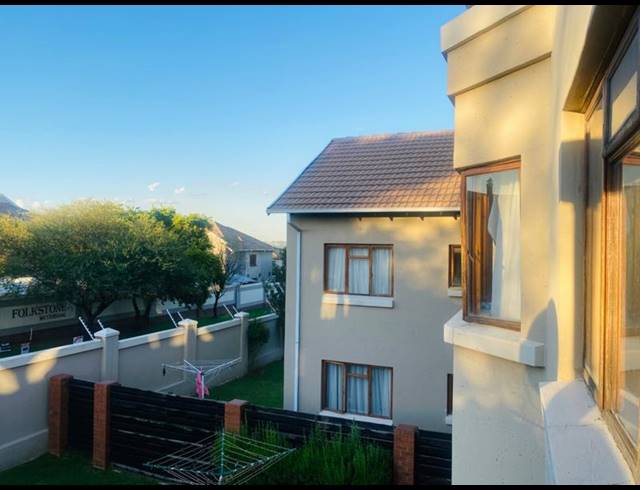 2 BEDROOM TOWNHOUSE FOR SALE IN MEYERSDAL